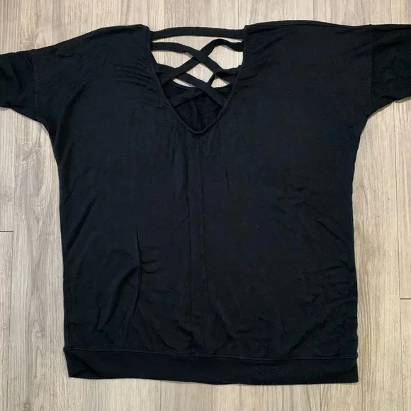 Athleta Long Sleeve Shirt w/ Criss-Cross Back Detail, Black, XL - Picture 2 of 5